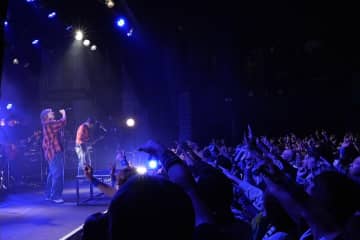Do As Infinity、ライブハウスツアー完走。「これからもたくさん音楽を届けられるように頑張ります」