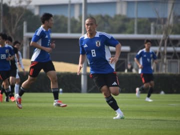 16歳のFW吉田湊海が鹿島の最年少出場記録を塗り替える