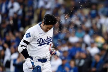 ドジャース、15得点大勝で単独首位に浮上　大谷翔平が7号先頭弾＆2戦連続盗塁　テオスカーは適時打4本でMLBトップ31打点目