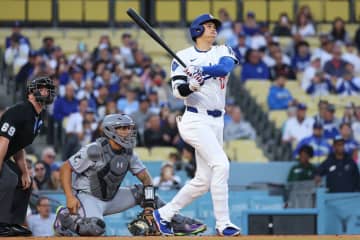 大谷翔平が初球先頭打者弾でパパ初アーチ　チーム大勝でナ・リーグ西地区単独首位復帰