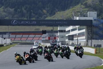 【カワサキ】Ninja ZX-25R のワンメイクレース「2025 Ninja Team Green Cup 第1戦 オートポリス」の開催レポートを公開