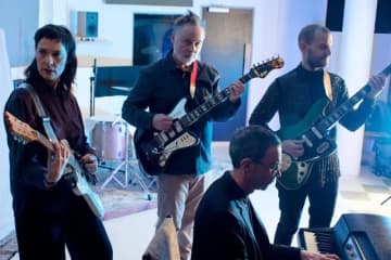 ステレオラブ、新曲「Melodie Is a Wound」をクロスワードパズルとともに公開
