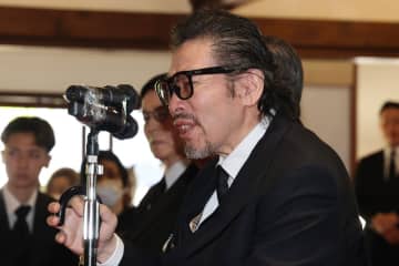 〝過激な仕掛け人〟新間寿さんの告別式で初代タイガーマスクが魂の弔辞「僕、声が出るようになりました」