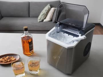 サンコー、透明氷を卓上で作れる製氷機　最短7分