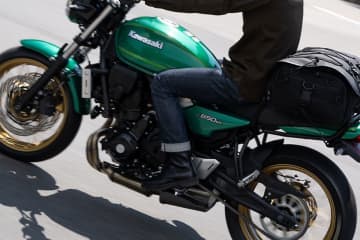 バイクの乗り心地激変！ステップ調整で快適ライディング　ステップ編