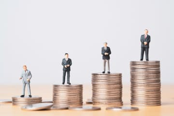 同級生は「大学院卒のほうが生涯年収は高い」と言って進学しました。大卒と大学院卒では「生涯年収」はどれくらい違うのでしょうか？