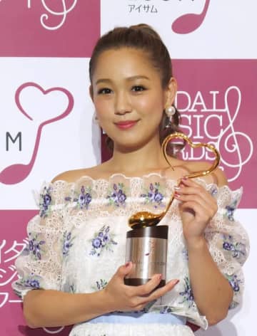 「プリンセスすぎる」西野カナの最新ショットに絶賛の声「透明感すごい」「リトルマーメイド風かな？」