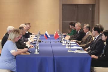沈黙・妥協はいじめっ子を付け上がらせる　ＢＲＩＣＳで王毅氏