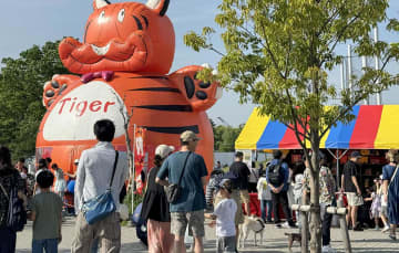 スペアリブやステーキ串など30店　川崎・等々力緑地で「肉祭2025」　5月2日から