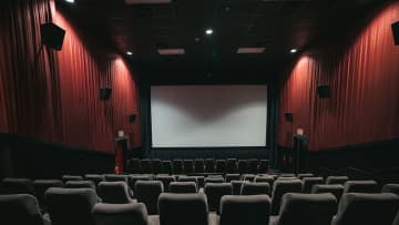 『名探偵コナン』1位キープの中、『マイクラ』『パリピ孔明』ほか注目作続々！　映画興行収入ランキングトップ10