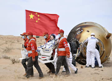 「神舟19号」の飛行士が帰還　中国宇宙ステーションから分離
