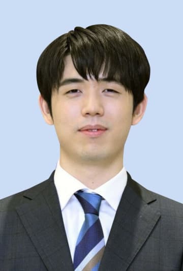 藤井七冠、名人戦2連勝　将棋7番勝負、永瀬九段破る