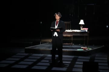 田代万里生,上地雄輔,内博貴,佐々木彩夏,三田佳子etc.豪華日替わり シンフォニー朗読劇「ベートーヴェン〜魂の交響曲〜」上演中