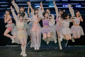 つばきファクトリー、結成10周年＆八木栞卒業公演ライブを日本武道館で開催　全44曲をパフォ