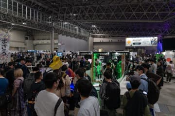 『ニコ超』の巨大ベイブレードスタジアムが想像以上にスゴかった　「アニメの世界！」とファン歓喜