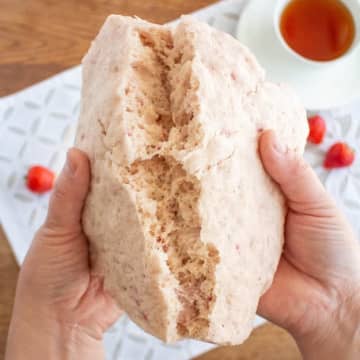 【いちごが安い今がチャンス！】「いちごの甘酸っぱさがクセになる！」簡単＆かわいい春スイーツ3選♡