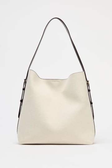 【ZARA】荷物が多い日も安心♡1つは欲しい「大きめバッグ」