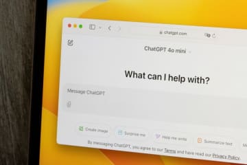 OpenAI、ChatGPTが未成年ユーザの猥談相手になってしまう「バグ」を修正へ
