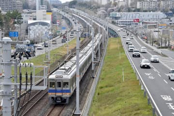 南海に統合した泉北高速を全踏破　政治に翻弄されたニュータウン路線の今