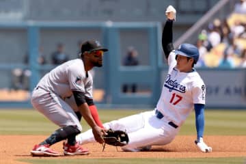 大谷翔平が中越え三塁打で５戦連続安打＆今季９個目の盗塁決める！ 打線爆発ドジャースが17安打12得点で圧倒、マーリンズをスイープして５連勝