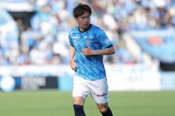 もう不甲斐ない試合はできない。18位に沈む横浜FCに何が必要なのか。福森晃斗が強調するファイターの姿勢