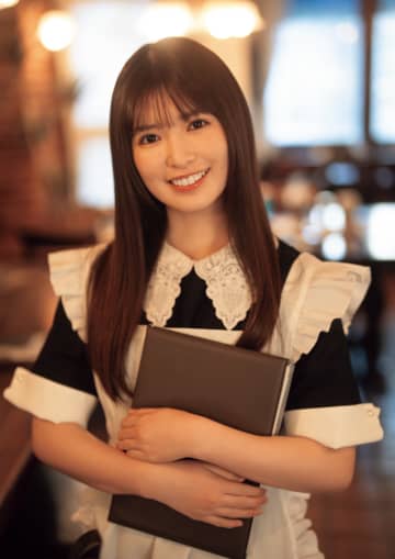 乃木坂46小川彩、喫茶店でメイド服姿に　『グラビアチャンピオン』裏表紙＆巻末特集に登場【コメントあり】