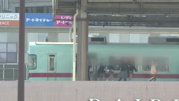 「ぶるんぶるん両手を振り回しながら走ってきた」福岡・西鉄久留米駅のホームでいきなり女性2人の顔を殴った46歳自衛官を現行犯逮捕