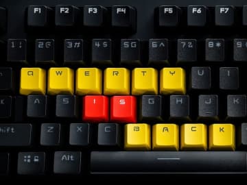久々のQWERTYキーボード付きスマホがUnihertzから登場か。5Gを纏って