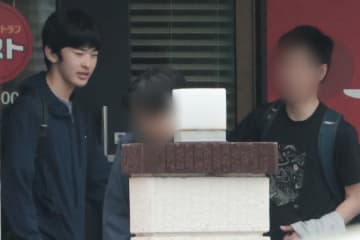 悠仁さま　女子学生と30分立ち話、友人とガストにも…筑波大学で目撃された“陽キャ”な学生生活