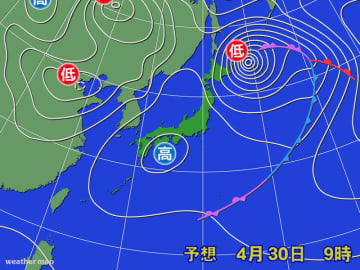 鯉のぼりも映える青空に