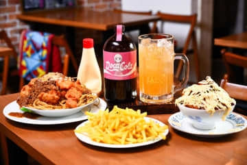 「ドカ食いダイスキ！もちづきさん」とコラボ。3,055kcalの暴力「ドカ・コーラ」と「ドカ呑みまんぞくジョッキ」が予約受付開始