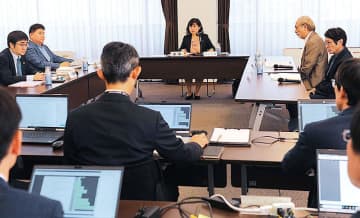 必要な決裁を経ずに市長印を押し、市有地を売却　経緯に質問が相次ぐ　さいたま市の土地不正売却で第三者委が初会合　関与した元職員は昨年に懲戒免職、今年4月に在宅起訴