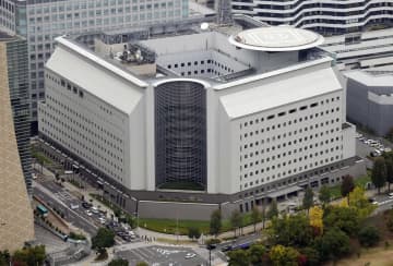 顔切り付け疑い、男を再逮捕　大阪府警、集合住宅で1人死亡