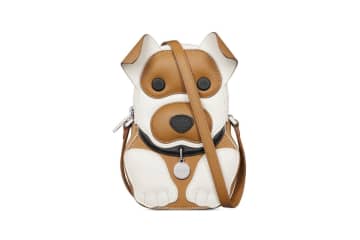 ディオールの“犬型”メンズバッグ＆ミニポーチ、耳や首輪もレザーで表現