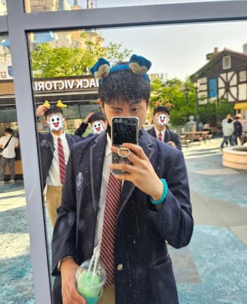 BTSのRM、入隊中に来日？近況ショットに関心集まる…カビゴンのカチューシャをつけた制服姿も