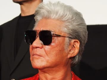 小沢仁志、伝説のロックスターと一触即発!?　破天荒な流血伝説明かす