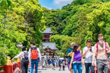 北海道や沖縄、富士山…オーバーツーリズムにどう対策？ 各地で進む「条例」整備、課題は財源確保