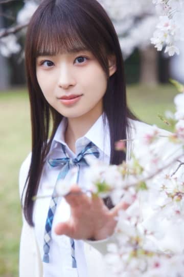 櫻坂46 四期生・松本和子、稲熊ひなの撮り下ろし写真&手書きプロフィール公開