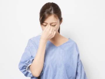 疲れ目に効く！首の筋肉をほぐし血流を良くする骨盤リセット・ストレッチとは！？