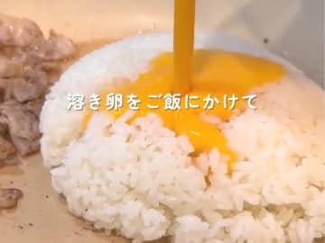 溶き卵をご飯にかける？　チャーハン作りのコツに「もっと早く知りたかった」
