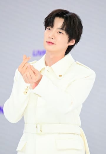 ドロ沼離婚を経たアン・ジェヒョン、“イ・ビョンホン妻”の冠バラエティにレギュラー出演決定