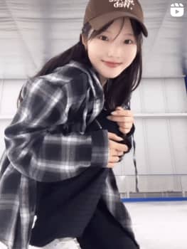 「アイドル顔負けのビジュ」本田真凜、氷上とは思えない"キレッキレ"のダンス動画が話題沸騰！「女神すぎる…」
