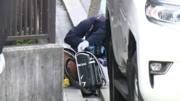 「制服に血が…」小学校の児童7人が車にはねられ搬送　運転手は現場で取り押さえられたか　大阪・西成区