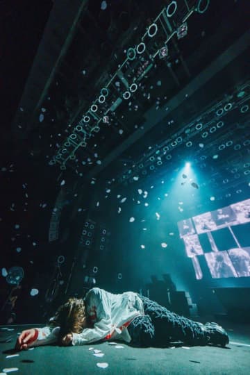 【ライブレポート】Bimi、死と復活のステージ