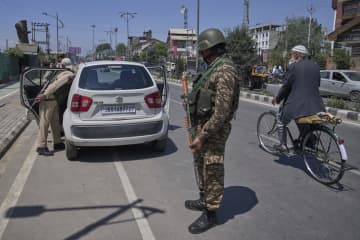 インド、パキスタン機の飛行禁止　米国務長官、双方に緊張緩和要求