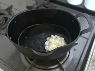 「少ない油できれいに揚がります」～しお(@shio7769)さんのお気に入り「aikata 鉄製揚げ鍋」