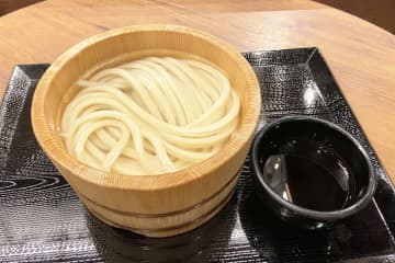 丸亀製麺、5月1日限定“半額”の「釜揚げうどんの日」。1杯180円から