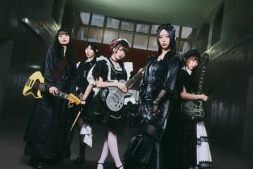 BAND-MAID、「Ready to Rock」の弾いてみた動画企画をスタート　KANAMI本人によるアドバイスも到着