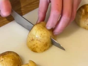 新じゃがをゆでた後に？　全農の『ひと手間』に「ホックホクの秘訣はこれか…！」