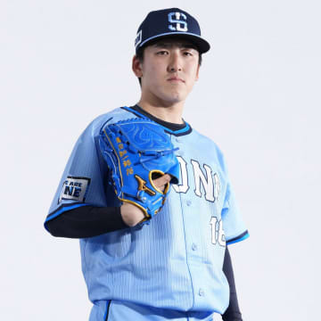 【西武】８月限定のライオンズサマーブルーユニホームを発表　隅田知一郎「とても新鮮！」
